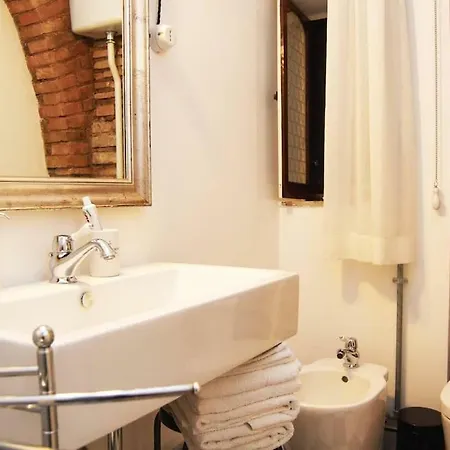 Nice Loft In Trastevere With Terrace Rome