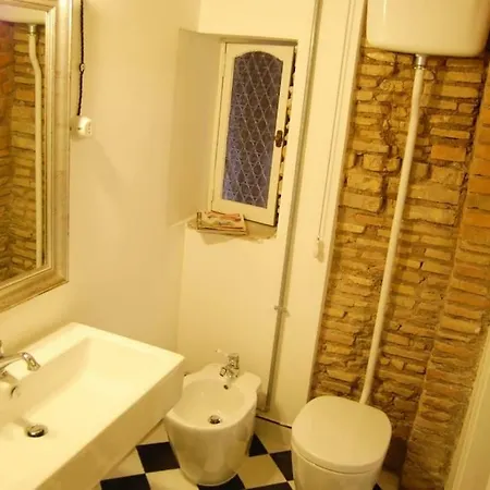 Nice Loft In Trastevere With Terrace Rome